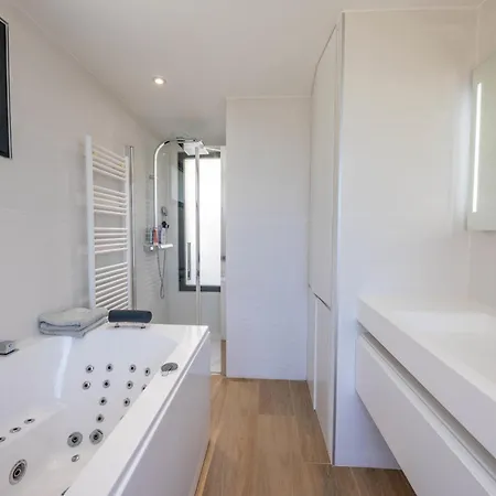 06bk - Superb Contemporary Sea-view Βίλα