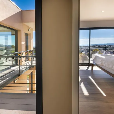06bk - Superb Contemporary Sea-view Βίλα Καν-συρ-Μερ